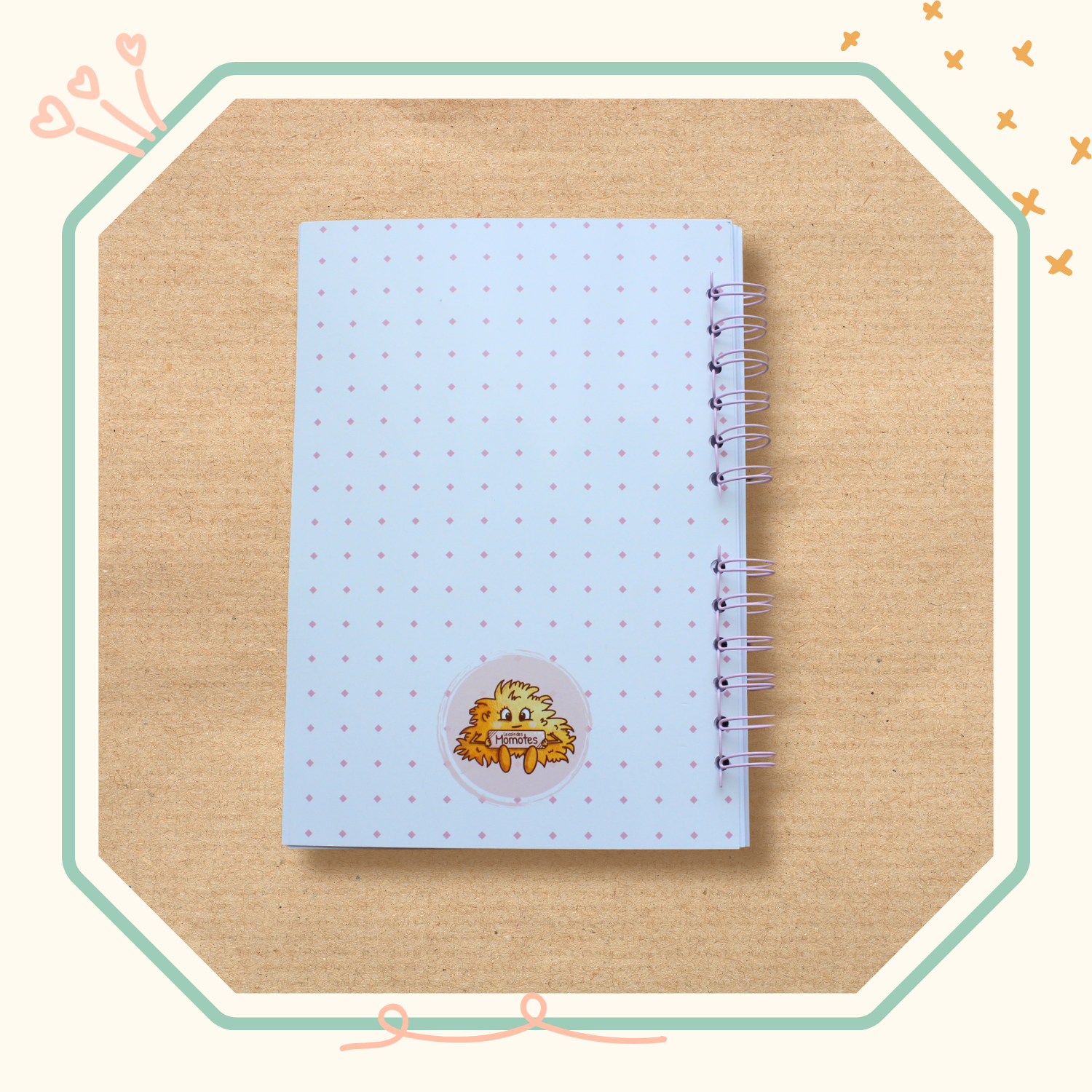 Visuel de l'arrière du cahier à spirale creamy momote.