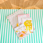 Pochon cadeau de petite taille avec des produits pour exemple de la taille