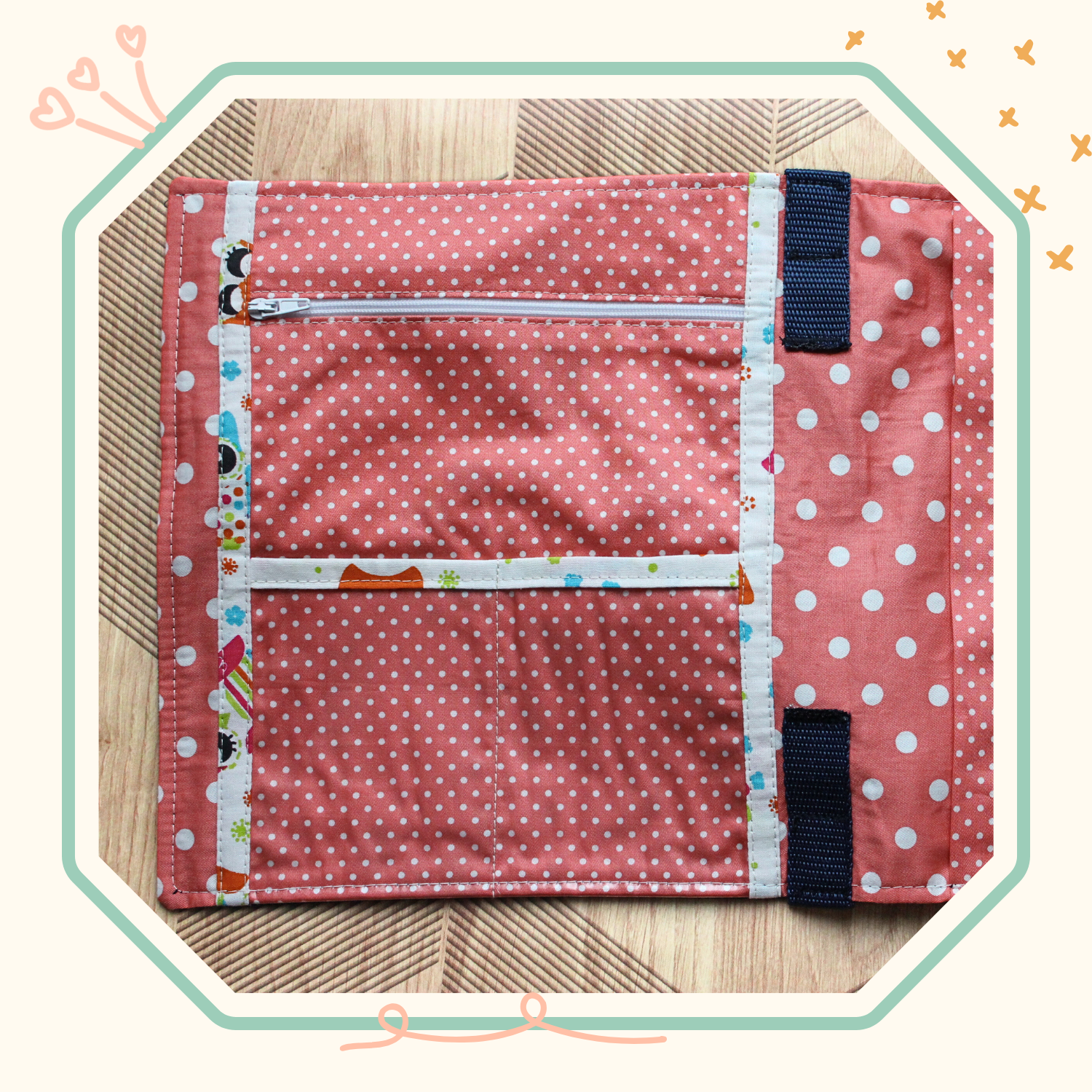 Tissus saumon pour la trousse d'activités pour enfant à emporter